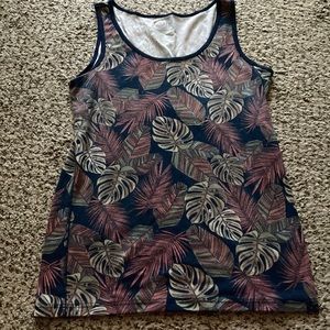 Stretchy leaf tank